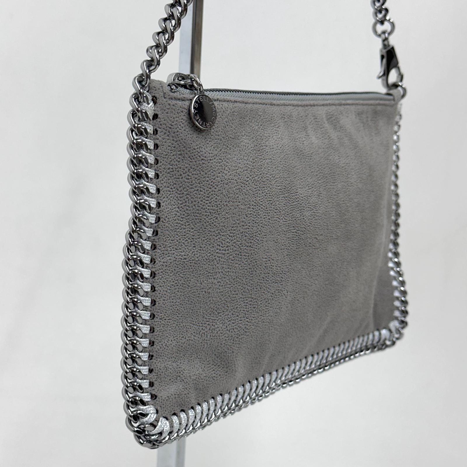 Stella McCartney Borsa Falabella Clutch grigia con catena