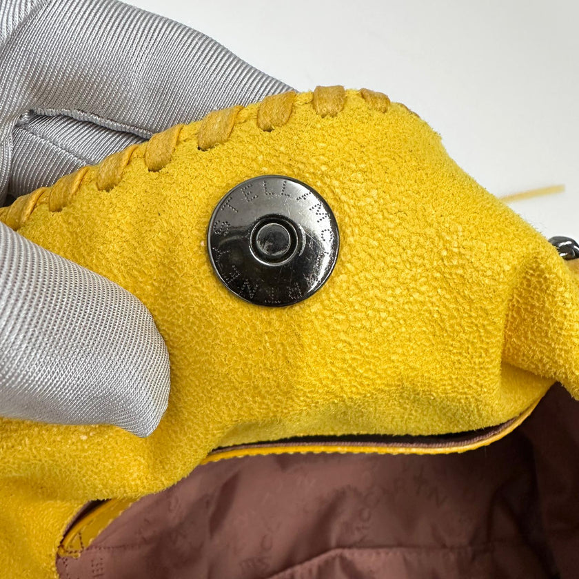 Stella McCartney Borsa Falabella Fringe gialla con catena argento