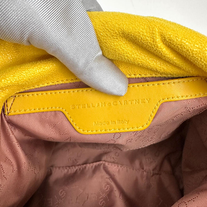 Stella McCartney Borsa Falabella Fringe gialla con catena argento