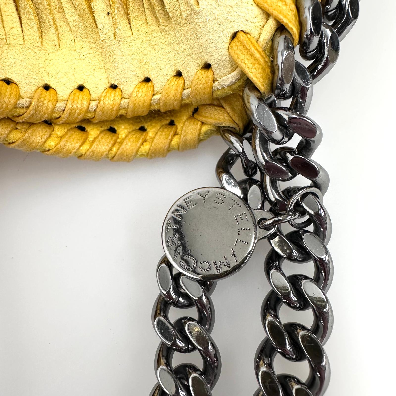 Stella McCartney Borsa Falabella Fringe gialla con catena argento