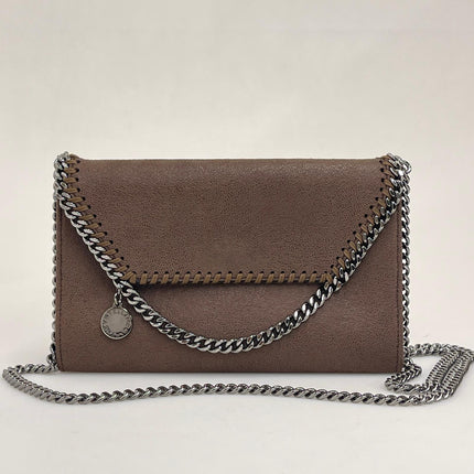 Borsa Stella McCartney Falabella Crossbody in Ecopelle Marrone con Catena Argentata