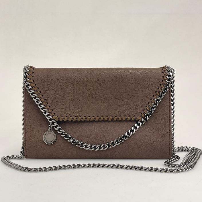Borsa Stella McCartney Falabella Crossbody in Ecopelle Marrone con Catena Argentata
