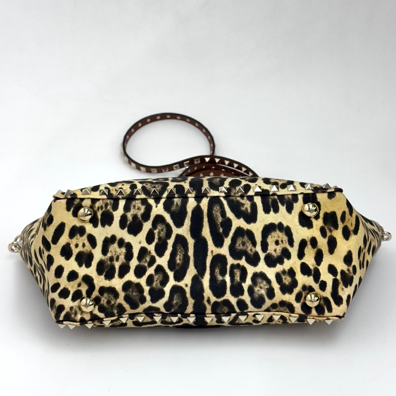 Valentino Garavani Borsa Rockstud Medium Leopard Canvas e Pelle con Tracolla