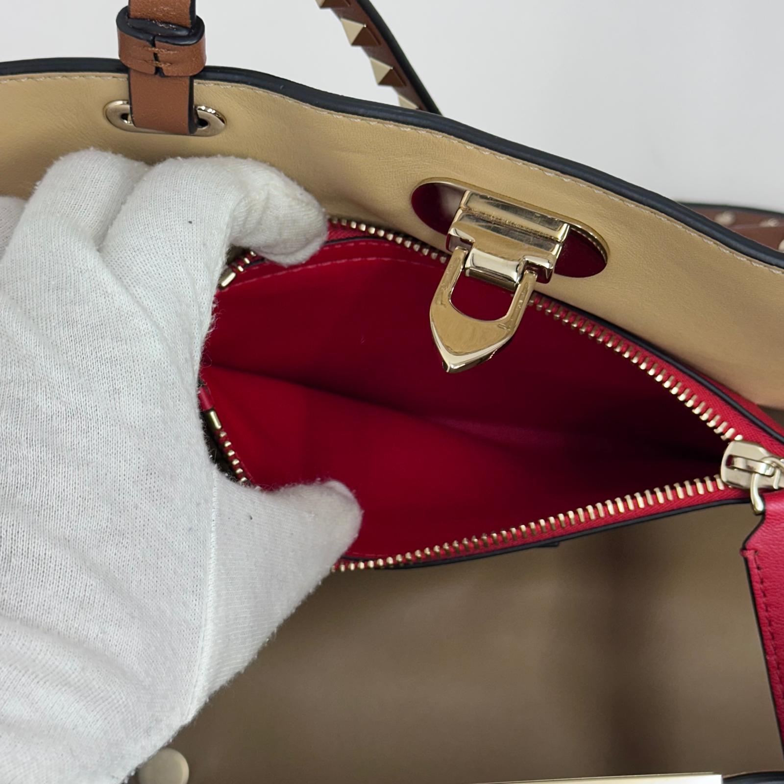 Valentino Garavani Borsa Rockstud Medium Leopard Canvas e Pelle con Tracolla