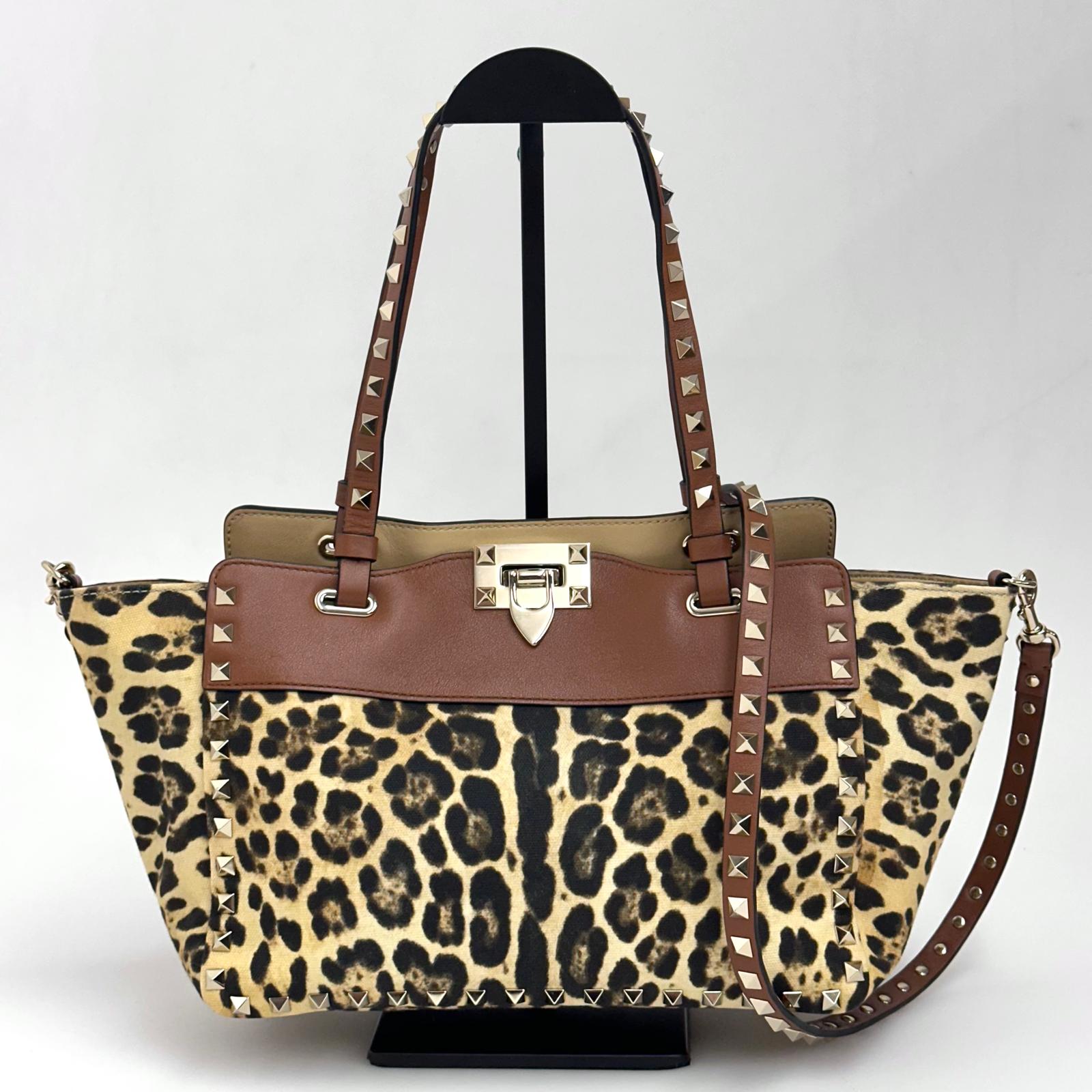 Valentino Garavani Borsa Rockstud Medium Leopard Canvas e Pelle con Tracolla