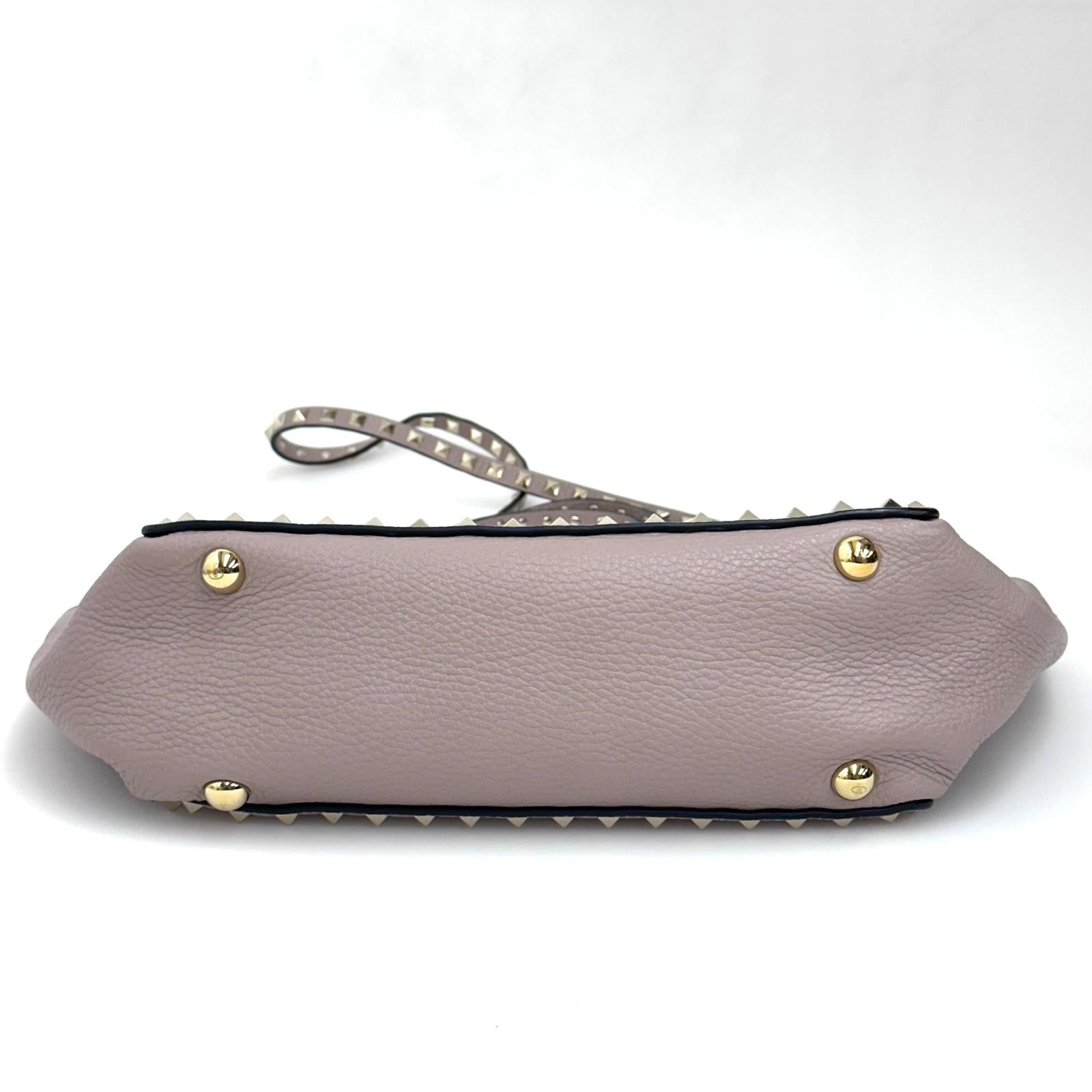 Valentino Garavani Borsa Rockstud in pelle cipria