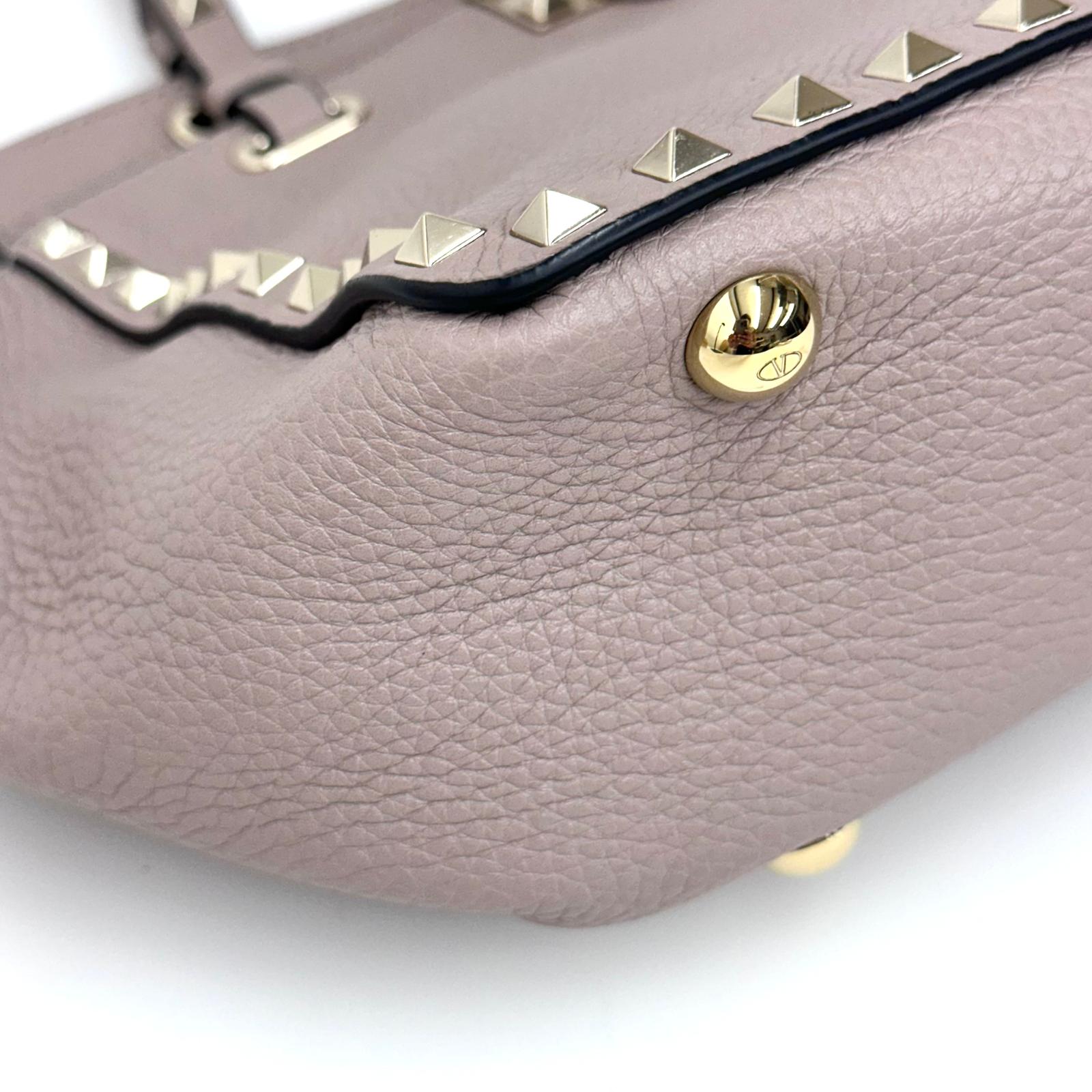 Valentino Garavani Borsa Rockstud in pelle cipria