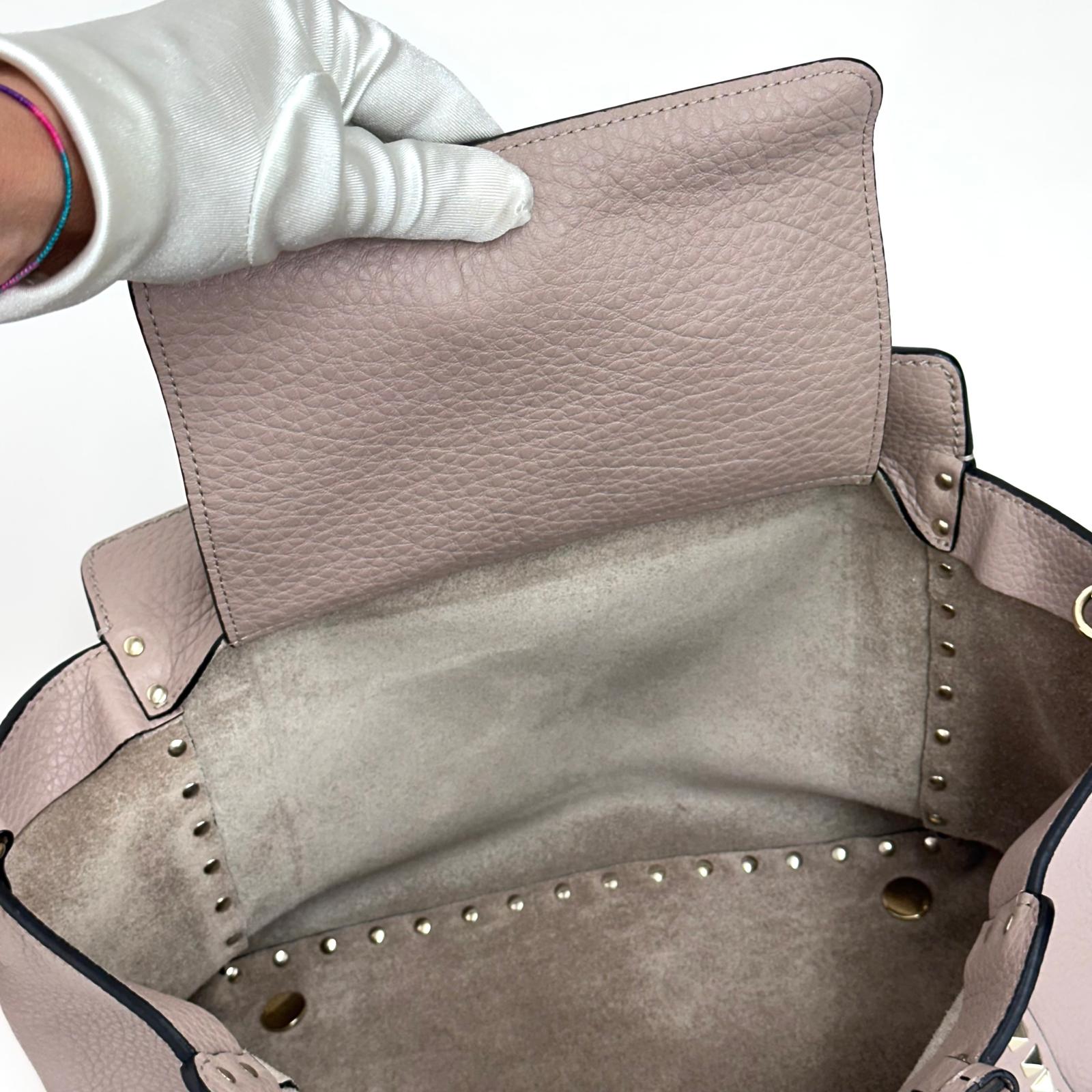 Valentino Garavani Borsa Rockstud in pelle cipria