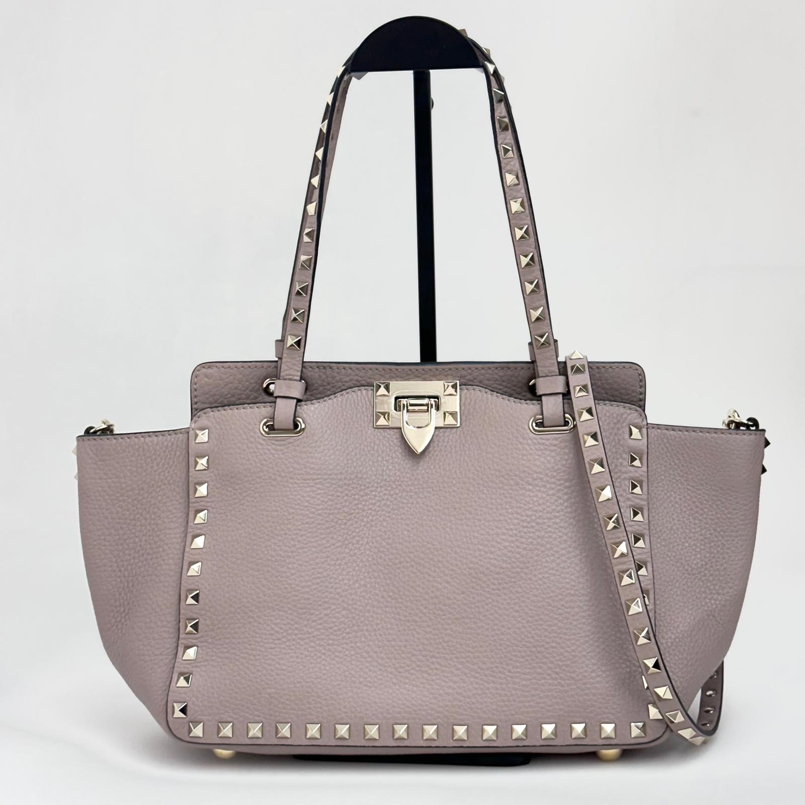 Valentino Garavani Borsa Rockstud in pelle cipria