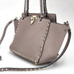 Valentino Garavani Borsa Rockstud in pelle cipria