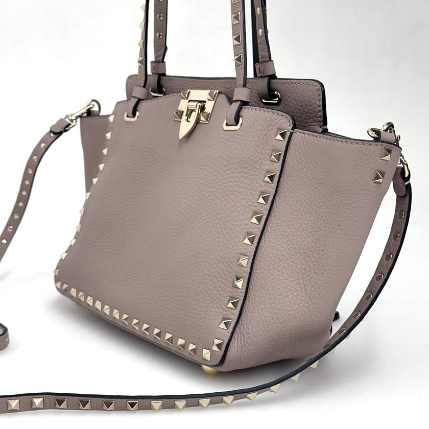 Valentino Garavani Borsa Rockstud in pelle cipria