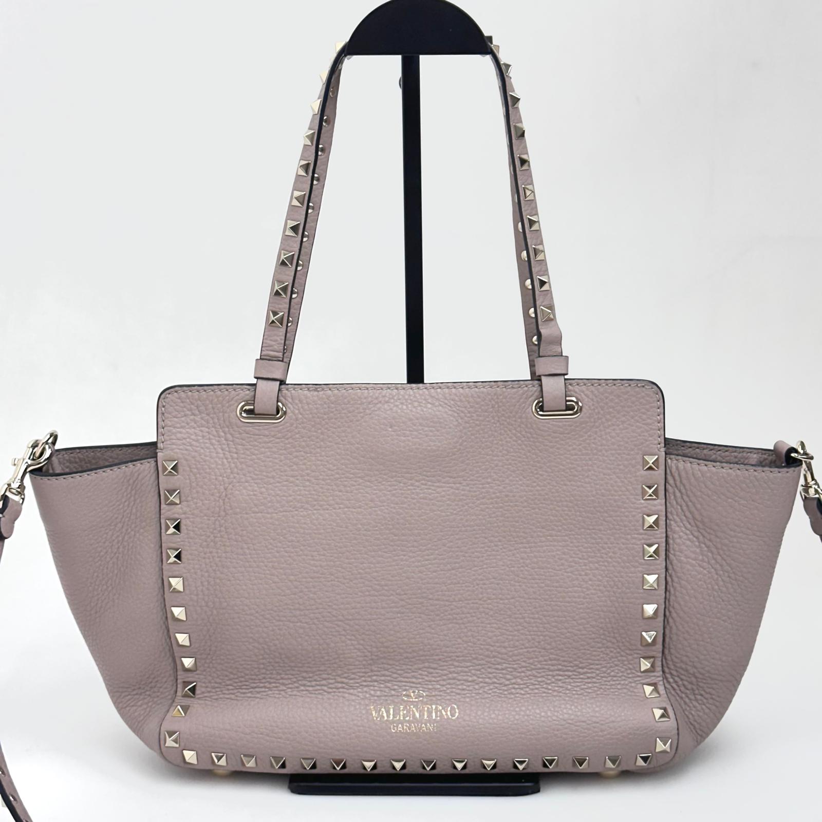 Valentino Garavani Borsa Rockstud in pelle cipria