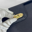 Valentino Garavani Borsa Vintage a Spalla in Pelle Nera e oro