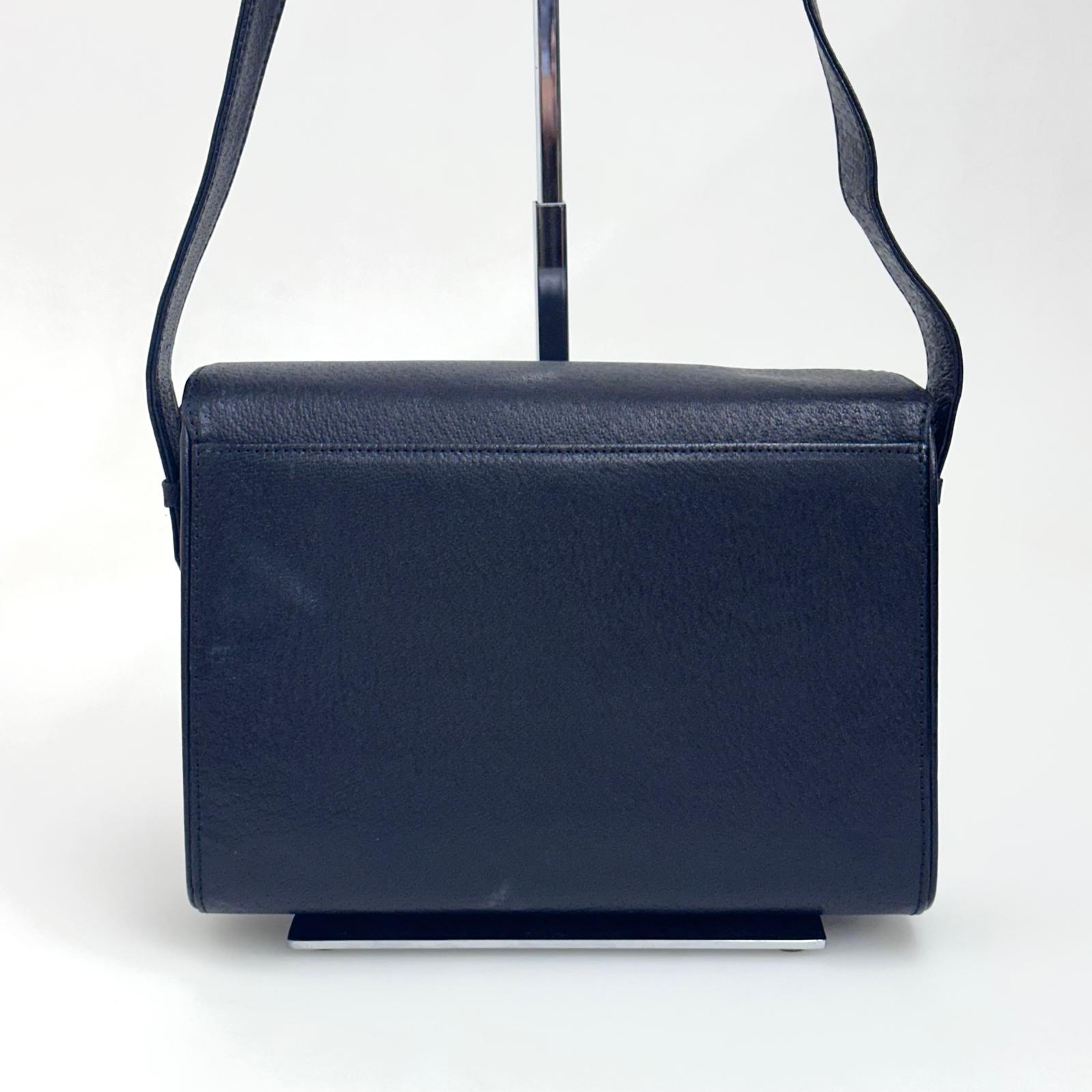 Valentino Garavani Borsa Vintage a Spalla in Pelle Nera e oro
