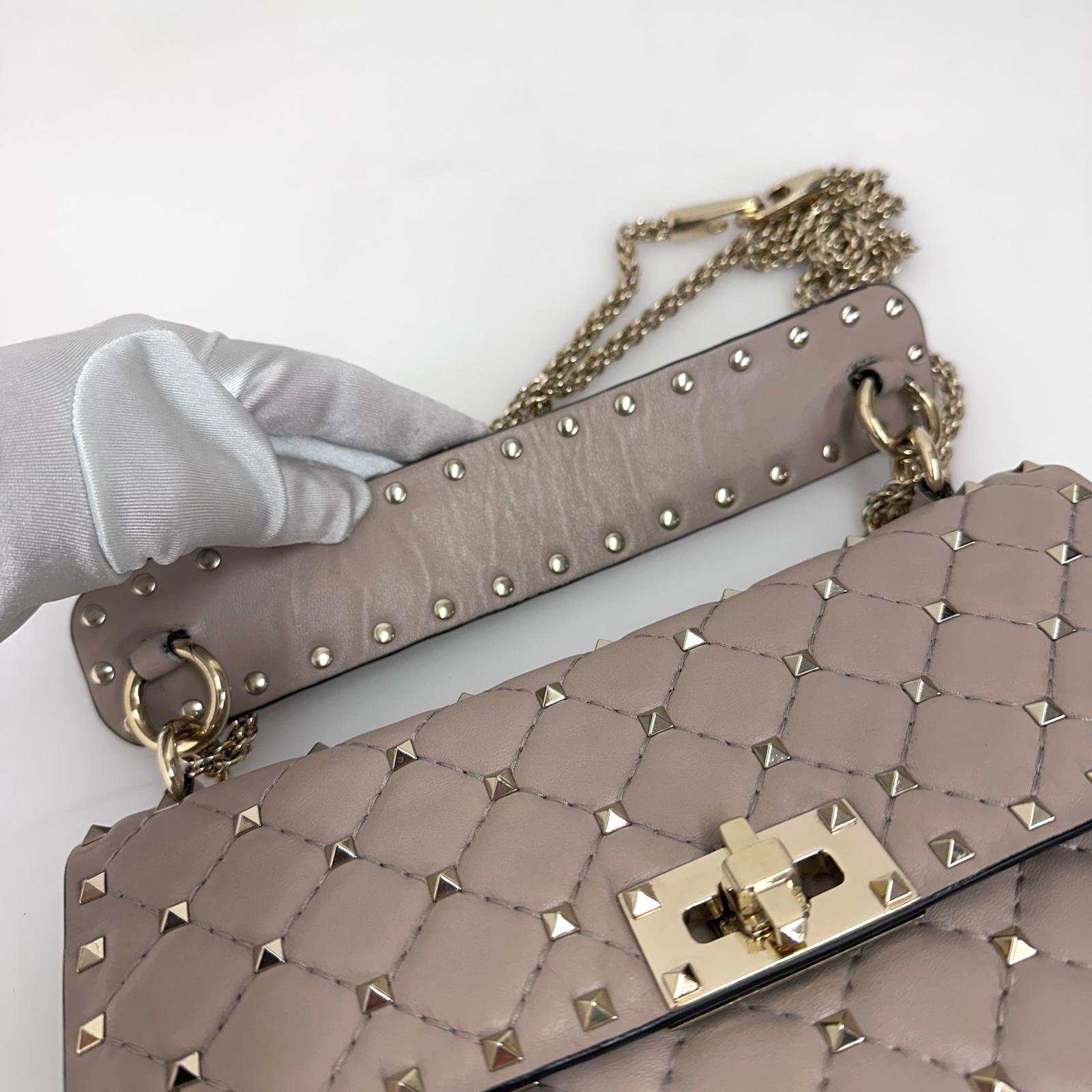 Valentino Garavani Borsa a Tracolla Rockstud Spike Media Nude Cipria