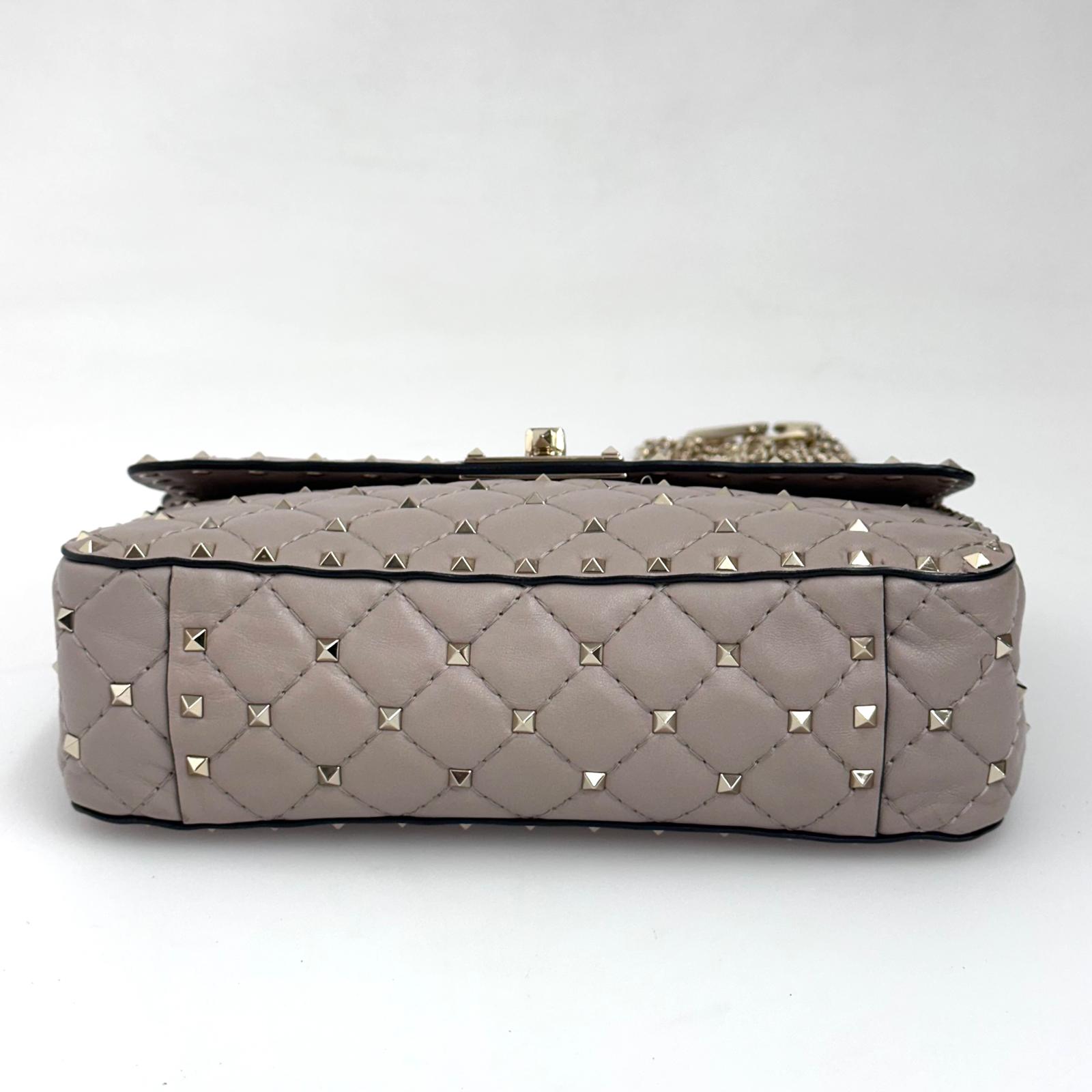 Valentino Garavani Borsa a Tracolla Rockstud Spike Media Nude Cipria