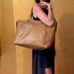 Valentino Rockstud Shopping Bag in Pelle Biscotto con Borchie