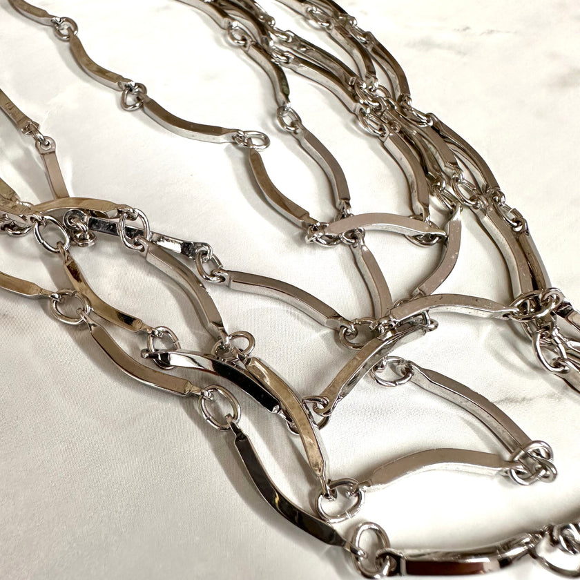 Collana Vintage Saint Laurent a Più Fili in Metallo Argento – Gioiello Statement Anni ’80