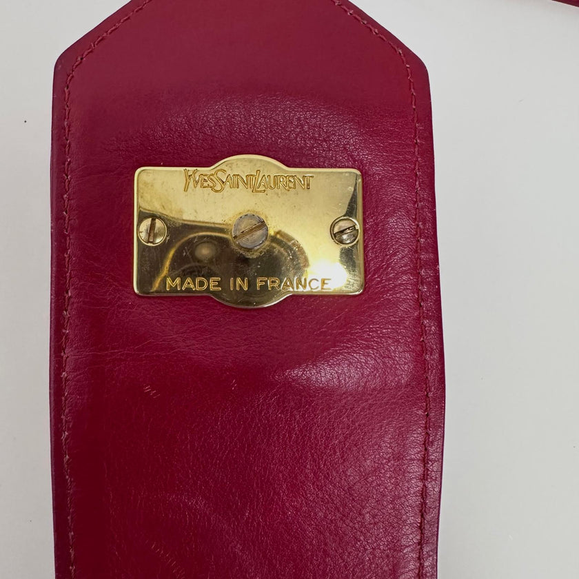 Yves Saint Laurent Borsa Secchiello Vintage in Pelle Rossa con Medaglione Dorato