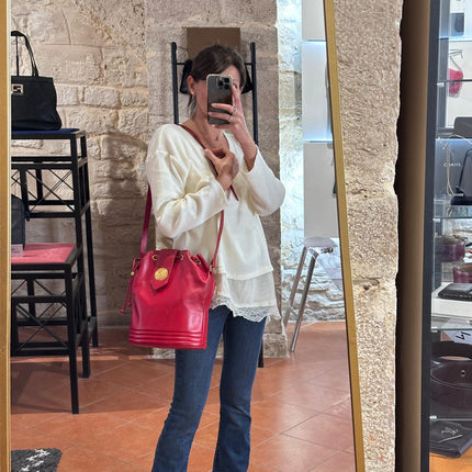 Yves Saint Laurent Borsa Secchiello Vintage in Pelle Rossa con Medaglione Dorato
