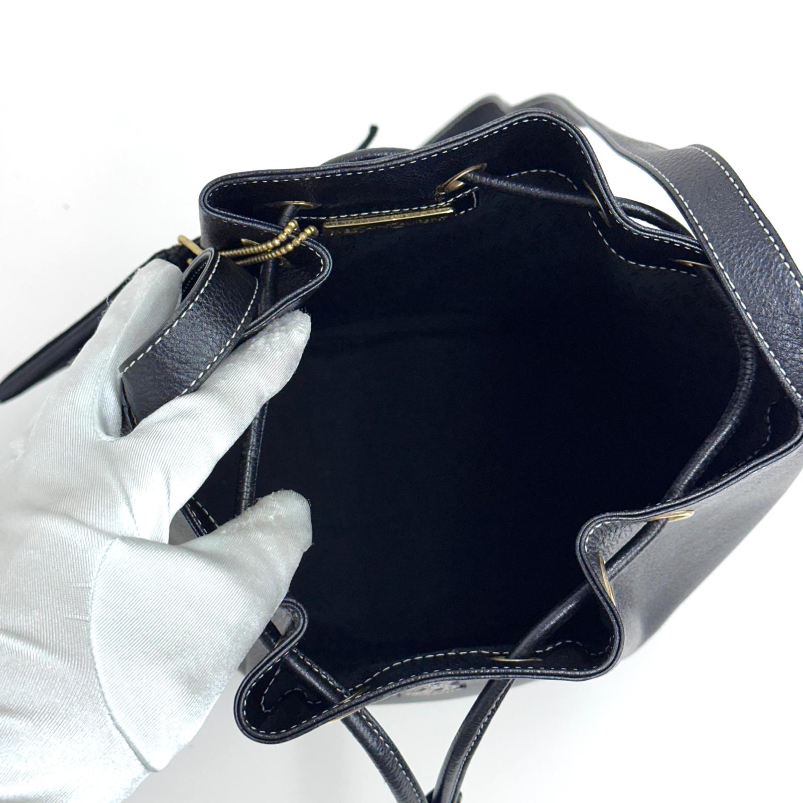 Yves Saint Laurent Borsa Vintage Bucket Nera in Pelle