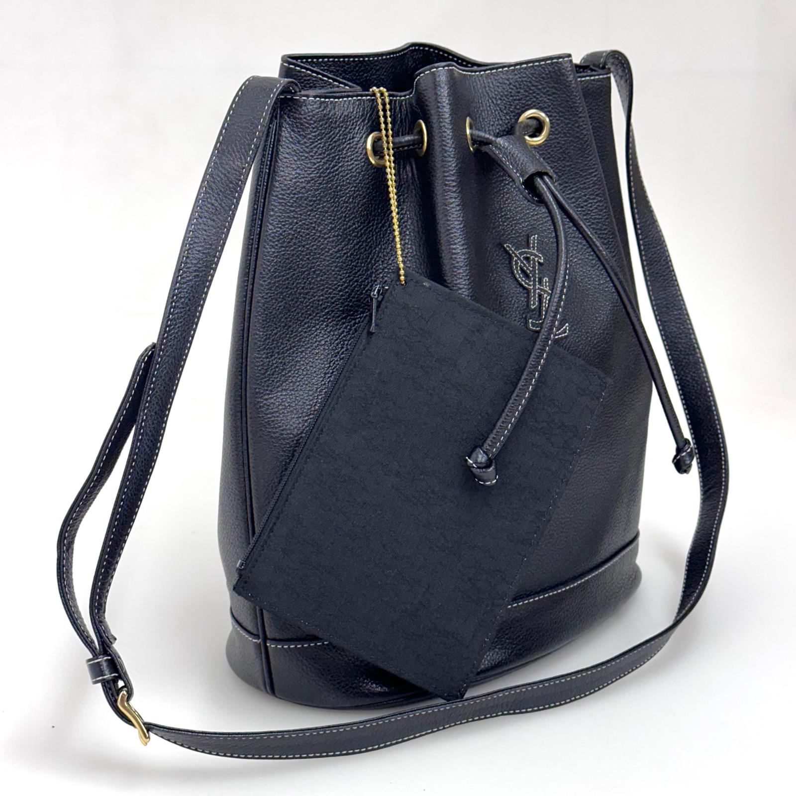 Yves Saint Laurent Borsa Vintage Bucket Nera in Pelle