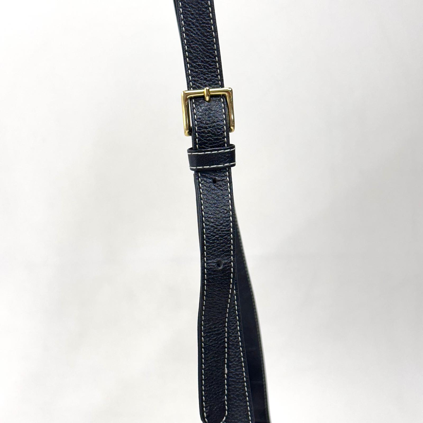 Yves Saint Laurent Borsa Vintage Bucket Nera in Pelle