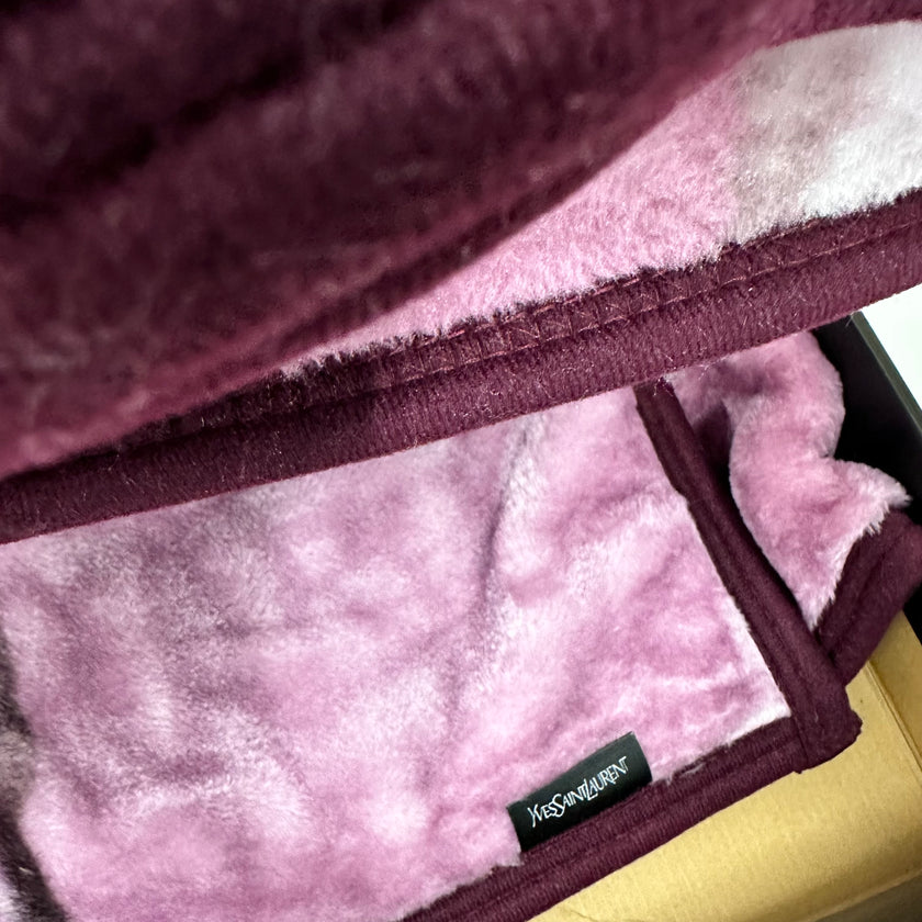 Yves Saint Laurent Plaid da Divano in Pelliccia Inutilizzato