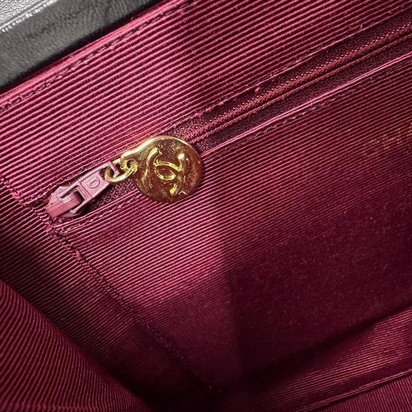 Chanel Timeless vintage Borsa a spalla matelassé in pelle nera