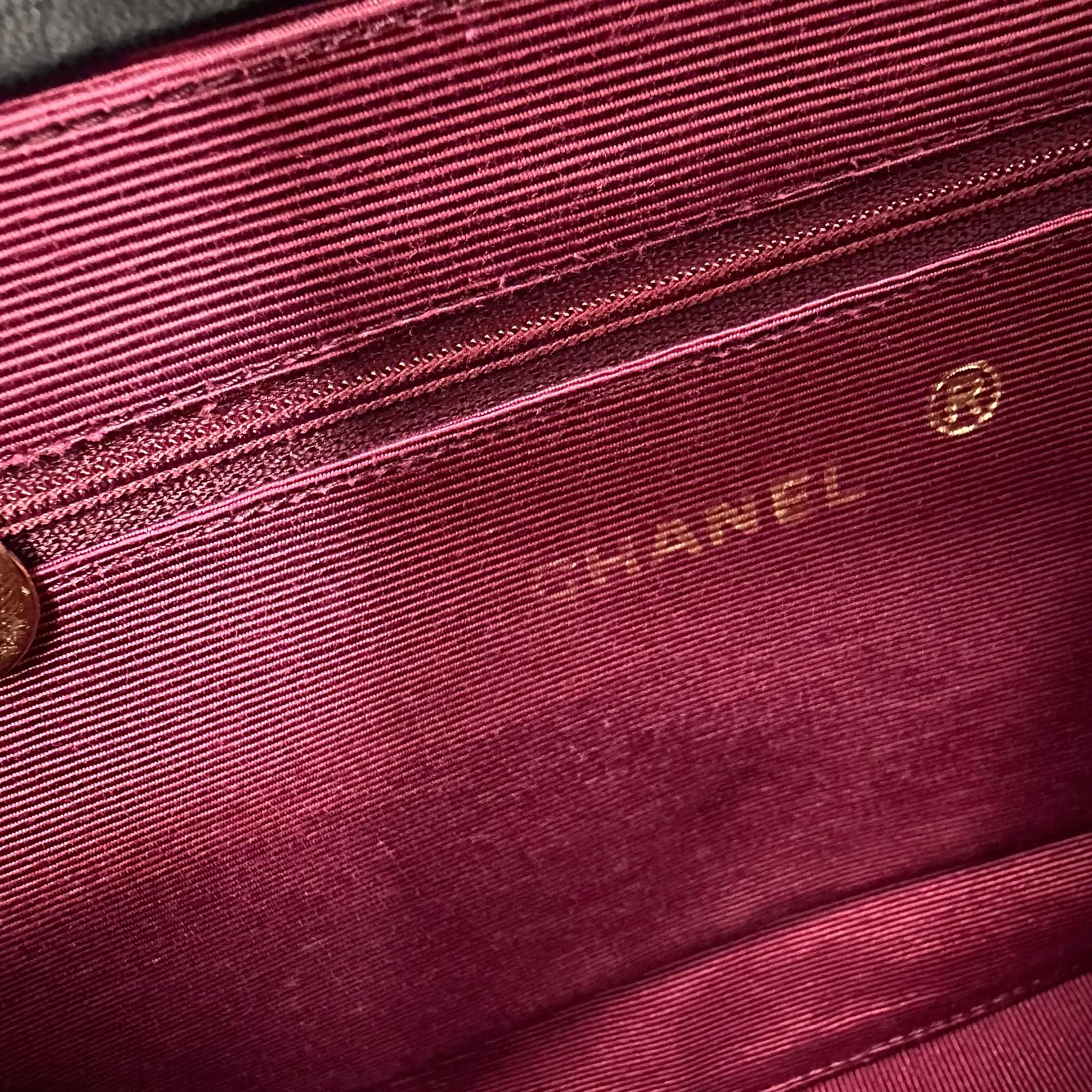 Chanel Timeless vintage Borsa a spalla matelassé in pelle nera