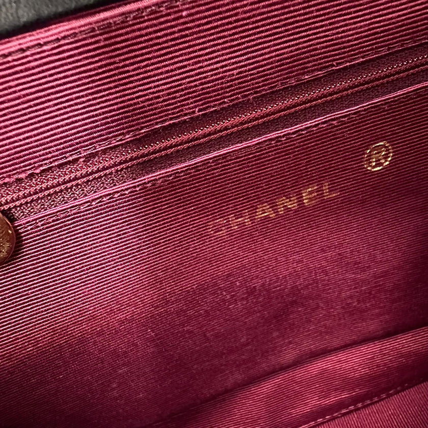 Chanel Timeless vintage Borsa a spalla matelassé in pelle nera