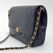 Chanel Timeless vintage Borsa a spalla matelassé in pelle nera